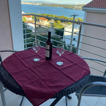 Villa Luciana Trogir Exterior photo
