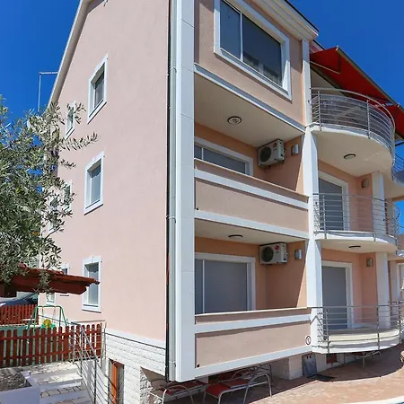 Villa Luciana Trogir Exterior photo