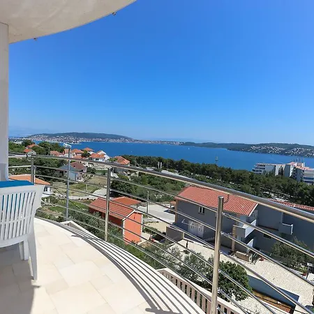 Villa Luciana Trogir Exterior photo