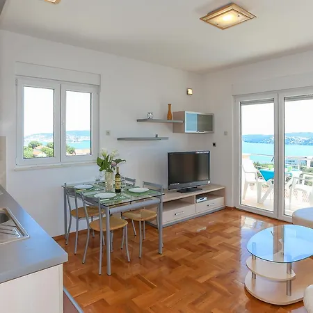 Villa Luciana Trogir Exterior photo