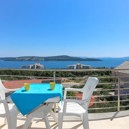 Villa Luciana Trogir Exterior photo
