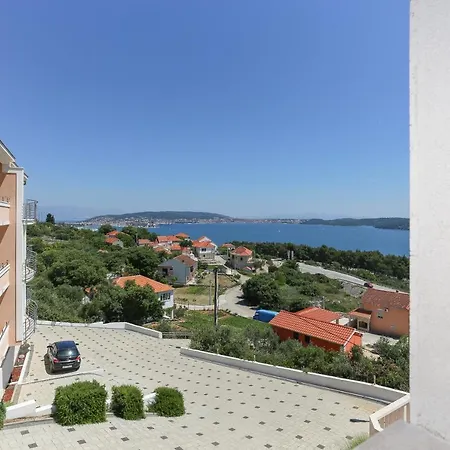 Villa Luciana Trogir Exterior photo